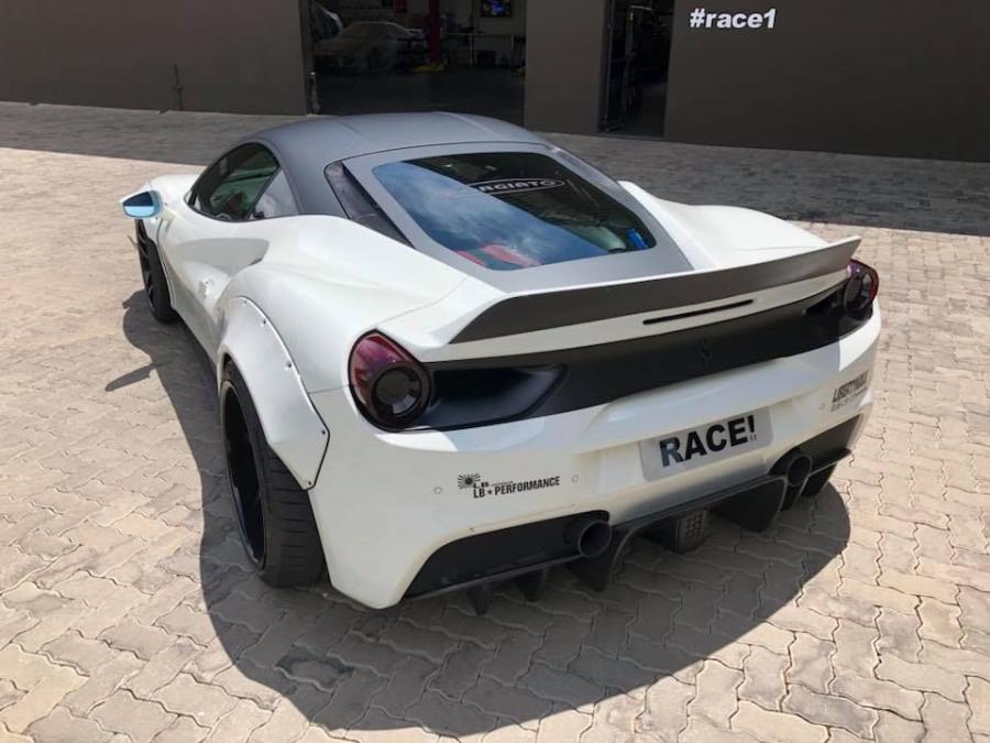  Ferrari 488 GTB by Liberty Walk and RACE! 2017 года  (фото 6 из 21)